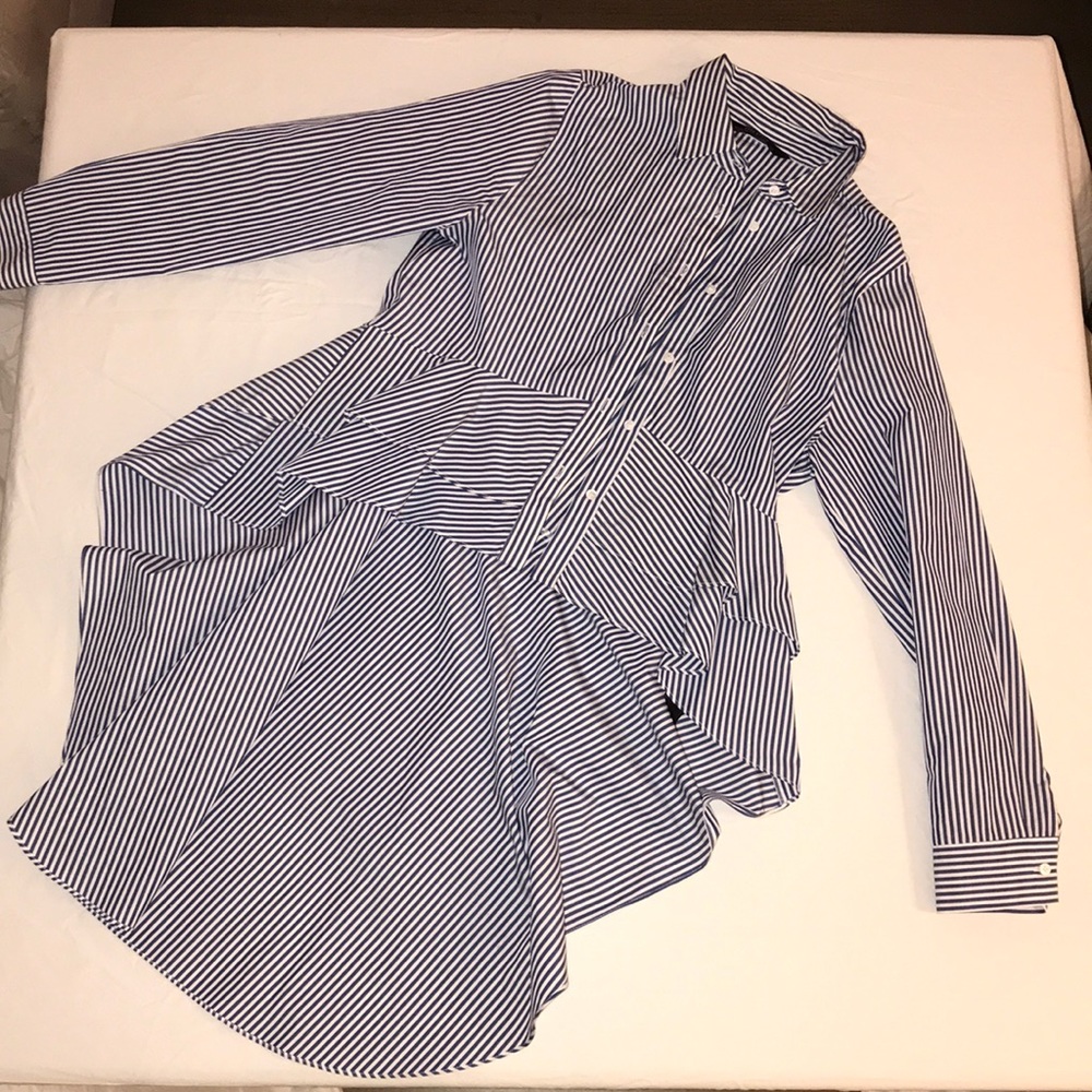 Zara sea-sucker high low ruffle button down